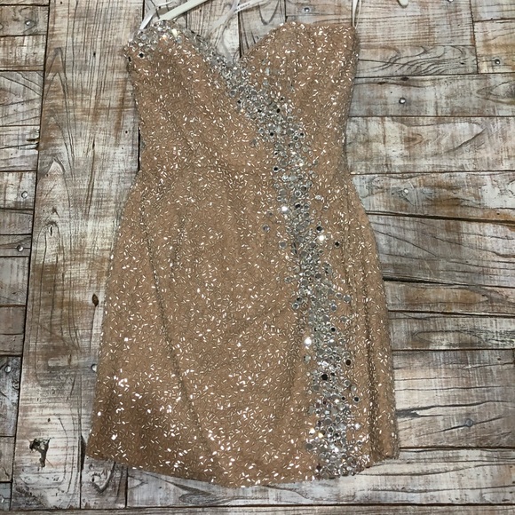 Sherri Hill Dresses & Skirts - Sherri hill homecoming/prom mini dress!Gold/silver